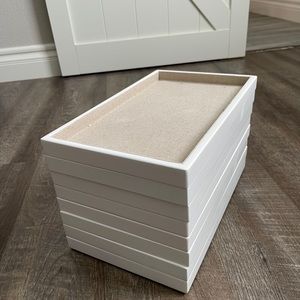 Set of 8 jewelry trays